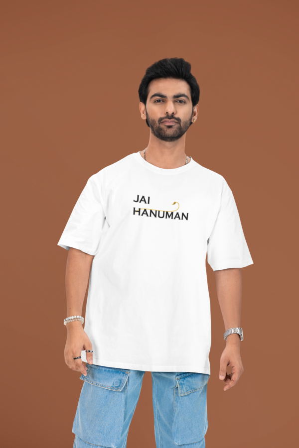 studio mockup featuring a bearded man wearing a crew neck tee in a studio m53037 (21)